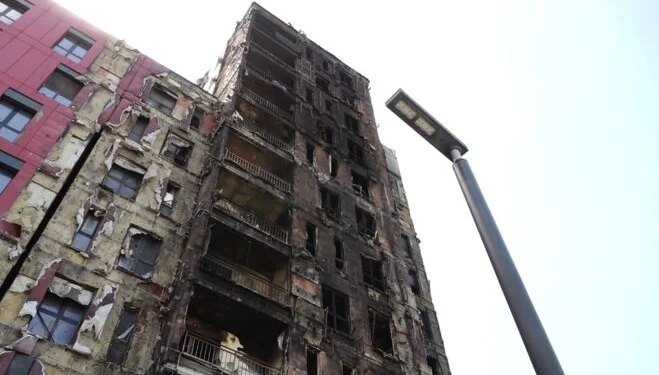 Zjarri që dogji 71 apartamente: Banorët tregojnë tmerrin e flakëve — Dolëm me fëmijët, na iku mundi i jetës