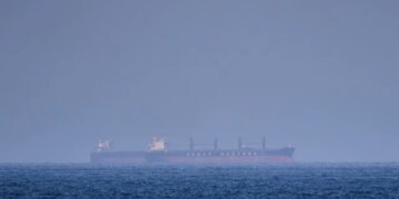 Zyrtar i lartë iranian: Anijet që paguajnë do të kenë përparësi në Ngushticën e Hormuzit