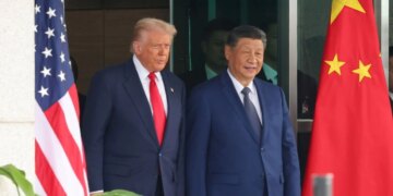 ‘Shfrytëzo gabimet e kundërshtarit, Kina adopton strategjinë e Napoleon Bonapartit në përballjen mes SHBA-së dhe Iranit’