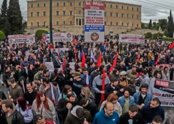 1 maji me protesta në Greqi: mijëra grekë kërkojnë paga më të larta, ultimatum për kushtet e punës