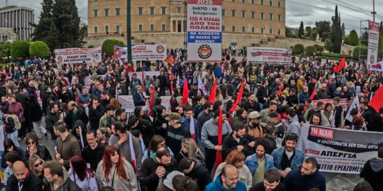 1 maji me protesta në Greqi: mijëra grekë kërkojnë paga më të larta, ultimatum për kushtet e punës