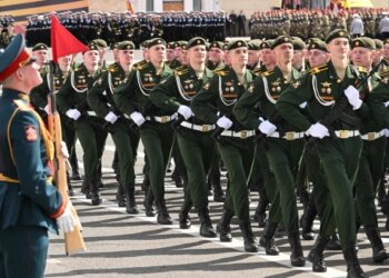 Rusia feston Ditën e Fitores me ceremoni 46-minutëshe; Putini mban fjalimin më të shkurtër: luftëtarët vendosin fatin