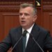 Rishkruaj titullin më poshtë duke ruajtur kuptimin e saktë. Rregulla: - Ruaj gjuhën origjinale. Mos e përkthe. - Mos shto informacion të ri. - Mos shto komente apo interpretime. - Mos e zgjat më shumë se 15–18 fjalë. - Mos përdor fraza sensacionale nëse nuk janë në origjinal. - Jep vetëm titullin e ri, pa thonjëza dhe pa tekst shtesë. :Drita jeshile nga BE për miratimin e IBAR, Balla: Deri në dhjetor 2027 duhet të mbyllim marrëveshjen e anëtarësimit, jemi brenda kalendarit të dakordësuar me Brukselin
