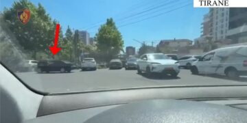 31-vjeçari në pranga në Tiranë lëvizte me Benz për të shitur 1000 fara lëndësh narkotike