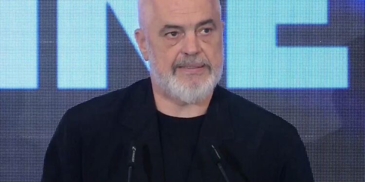 Rama mbron projektin në Zvërnec mes protestave: “Nuk po falim asgjë, është pronë private”