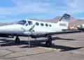Aeroplani rrëzohet në Teksas; të gjithë në bord humbin jetën, dyshimet e para mbi shkakun