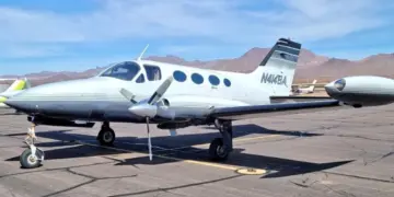 Aeroplani rrëzohet në Teksas; të gjithë në bord humbin jetën, dyshimet e para mbi shkakun