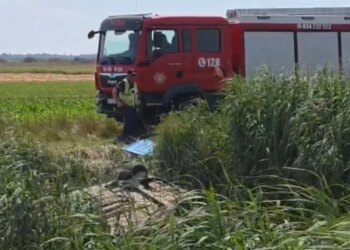 Aksident me vdekje në Fier: automjeti doli nga rruga, përfundoi në kanal dhe vdiq i riu