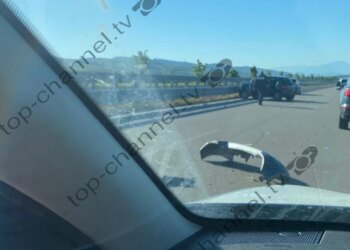 Aksident në aksin Fier–Vlorë: dy të plagosur pas përplasjes së automjeteve