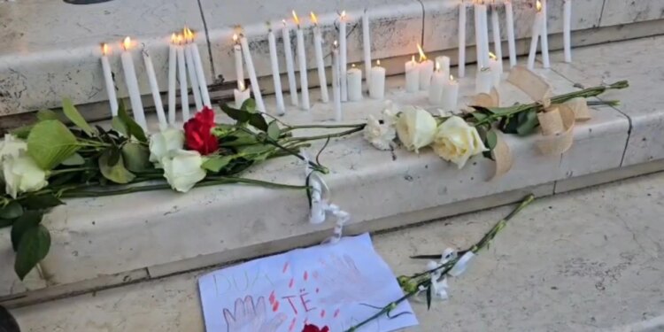 Aksidenti me dy të mitur të vdekur, banorët e Durrësit protestojnë: kërkojnë siguri, vlerësim dhe zbatim nga shteti