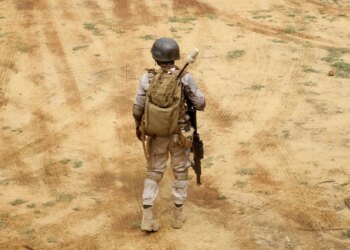 Amnesty International denoncon masakrën në Nigeri: Të paktën 100 civilë u vranë kur avionët ushtarakë bombarduan një treg