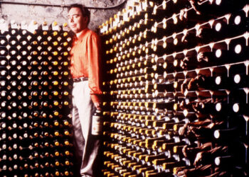 Andrew Lloyd Webber shet koleksionin e verërave për bamirësi; mblidhen mbi 500 mijë paund për fëmijët në nevojë