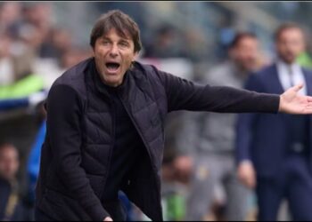 Antonio Conte i mundshëm në stolin e Napolit për një sezon të tretë; kërkesat në merkato dhe rinovimi