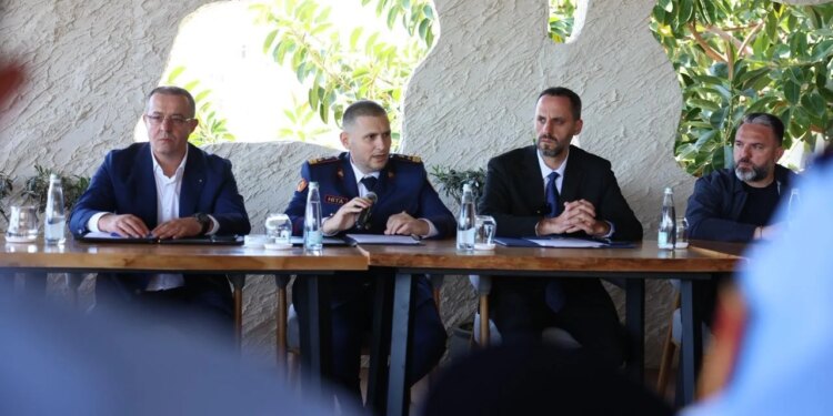 Arrestimi i shefit të komisariatit në Sarandë dhe zyrtarëve të lartë; Hita: Papranueshme t'u bashkohen shkelësve të ligjit