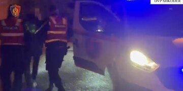 Arrestohet në Shkodër 19-vjeçari që qarkullonte me armë zjarri, tentoi t'i ikte policisë me vrap