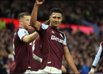 Aston Villa mposht Liverpool dhe matematikisht siguron kualifikimin për Champions League sezonin e ardhshëm