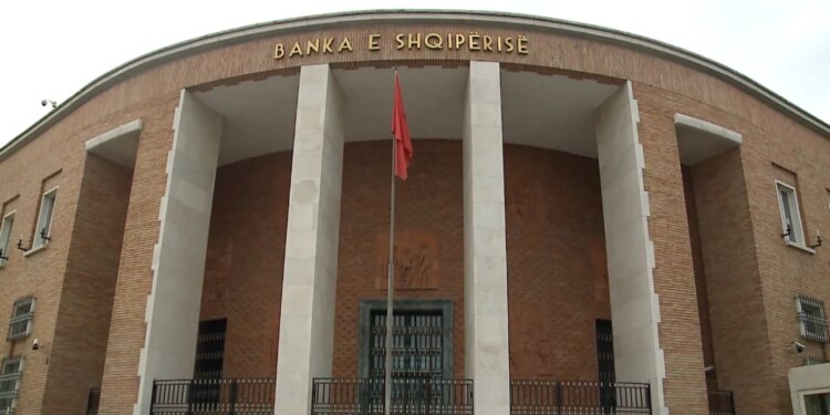 Banka e Shqipërisë mban të pandryshuar normën bazë të interesit 2.5%