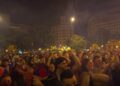 Barcelona, kampione e La Liga: Mijëra katalanas festojnë në shesh me Balde dhe Casado (VIDEO)