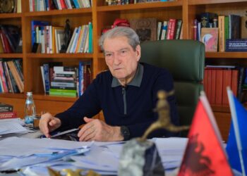 Berisha i vetëm pas përjashtimit të kandidatave; kreu i PD: Tradhtarët që lanë partinë s’mund të marrin pjesë