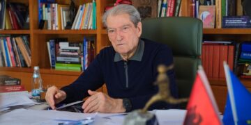 Berisha i vetëm pas përjashtimit të kandidatave; kreu i PD: Tradhtarët që lanë partinë s’mund të marrin pjesë