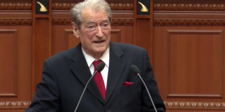 Berisha në Kuvend: Si mund të flisni për hallet e popullit kur hiqni subvencionet e naftës fermerëve?