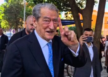 Berisha në SPAK zbaton masën e sigurisë detyrim paraqitje; Kreu i PD-gazetarëve: Do ketë një lajm