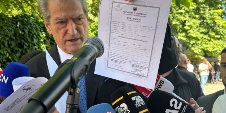 Berisha paralajmëroi lajm, nxjerr deklaratën noteriale: Altin Dumani jeton me qira, u bë dhëndër pas përfundimit të vilës