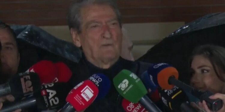 Berisha te mbyllja e protestës: Ja të vdesim ja të rrojmë për liri; Mirënjohje për guximin, beteja vazhdon