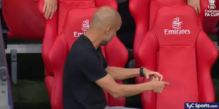 Biseda virale me njeriun fantazme, Pep Guardiola zgjidh enigmën e madhe të momentit në stolin e ekipit