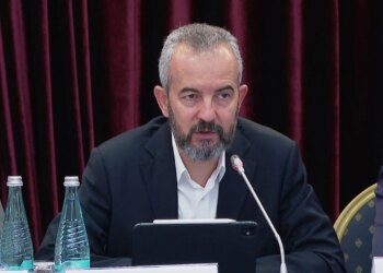 Celibashi kërkon depolitizim; kryetari i KQZ: komisionerët partiakë nuk garantojnë profesionalizëm në zgjedhje