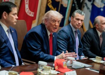 Çfarë diskuton Trump me bashkëpunëtorët më të afërt në Shtëpinë e Bardhë për Hormuzin dhe uraniumin iranian?
