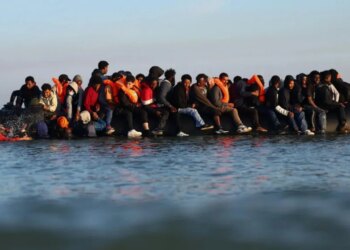 Çfarë planifikohet nga Britania dhe vendet europiane me 'dorë të hekurt' për largimin e emigrantëve të paligjshëm