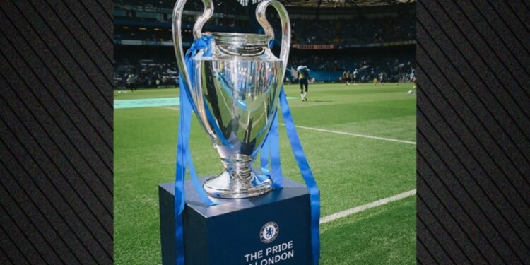 Chelsea masakron Arsenal-in menjëherë pas finales: Eja vizitoni shtëpinë e trofeve tek ne!