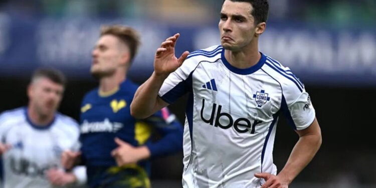 Como fiton në Verona 1-0 dhe Douvikas dërgon Fabregasin në Europë