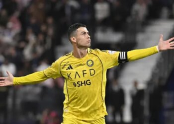 Cristiano Ronaldo ndalon kohën, 40-vjeçari fiton 300 milionë dollarë në vit, askush nuk e ndal CR7-ën