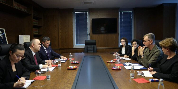 Delegacioni i BE në Shqipëri viziton ambientet e rikonstruktuara të GJKKO-së, Gonzato: Përmirësimi i infrastrukturës gjyqësore prioritet kombëtar