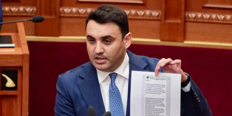 Deputeti i PD: Deklarata e Ferit Hoxhës Një ministër që bën gafa çdo javë dëmton imazhin e Shqipërisë