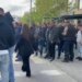 Dhuna ndaj kreut të Vetëvendosjes në Skënderaj: Kryetari i komunës thirret për të dëshmuar, qytetarët mësyjnë komisariatin