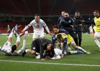 Dinamo abonohet me Kupën, blutë triumfojnë përballë Egnatias dhe mbrojnë trofeun