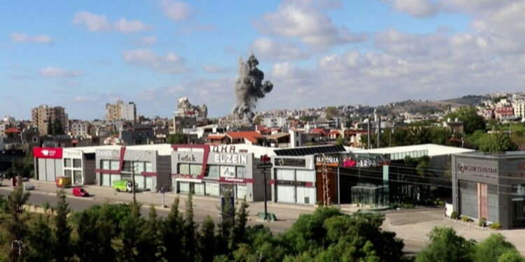 Do t’i japim një goditje shkatërruese — Izraeli i kundërpërgjigjet Hezbollahut, nis një valë të re sulmesh në Liban
