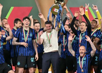 Dopietë në sezonin e parë, Chivu shmang kurthin dhe bën edhe më mirë se Mourinho