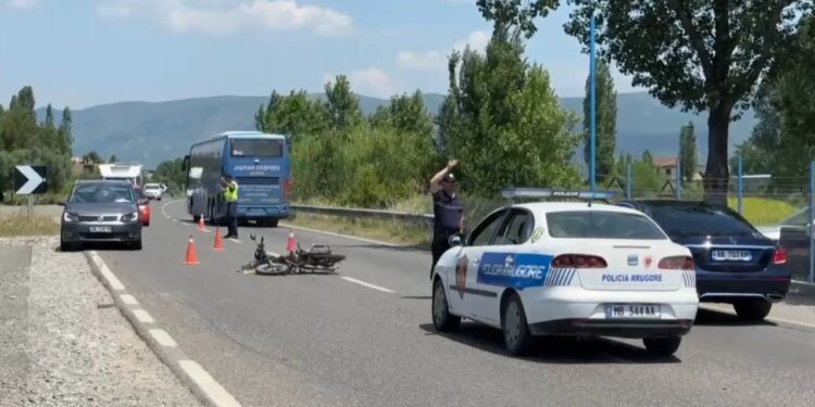 Drejtuesi i motorit plagoset në aksident në aksin Lezhë–Shkodër