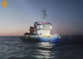 Dronët rusë godasin tre anije tregtare në Detin e Zi; zjarr dhe dy të plagosur në flotiljen turke