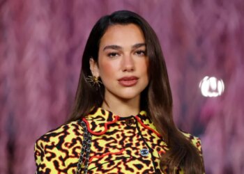 Dua Lipa padit Samsung për 15 milionë dollarë për përdorimin e imazhit të saj pa leje