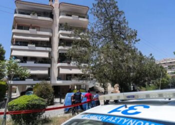 Dy adoleshente vetëhidhen nga një lartësi në Athinë; dyshohet se shkaku ishte presioni i provimeve të maturës