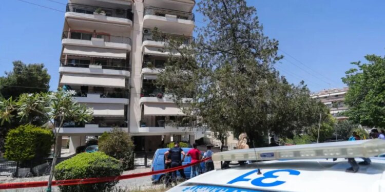 Dy adoleshente vetëhidhen nga një lartësi në Athinë; dyshohet se shkaku ishte presioni i provimeve të maturës