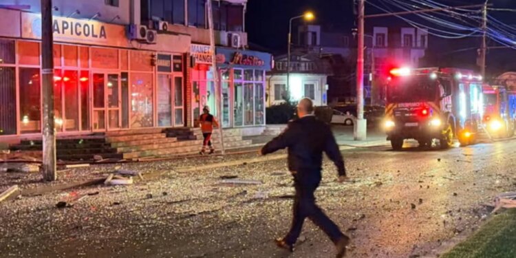 Dy të plagosur nga sulmi rus në bllok apartamentesh në Rumani, zëdhënësi i NATO-s dënon pakujdesinë e Rusisë