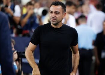E bujshme: Dikur i kërkuar si lojtar, sot Milani e do si trajner; Kuqezinjtë tentojnë legjendën e Barcelonës