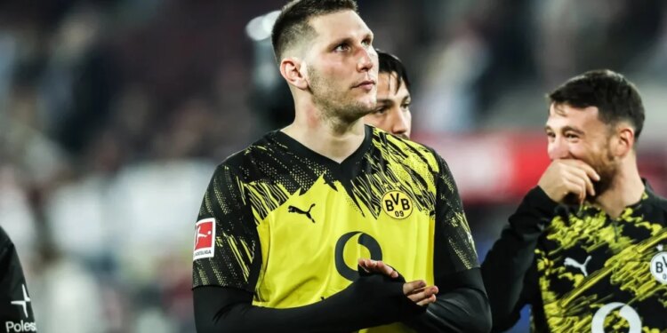 E papritur: mbrojtësi gjerman tërhiqet përfundimisht nga futbolli në moshën 30-vjeçare