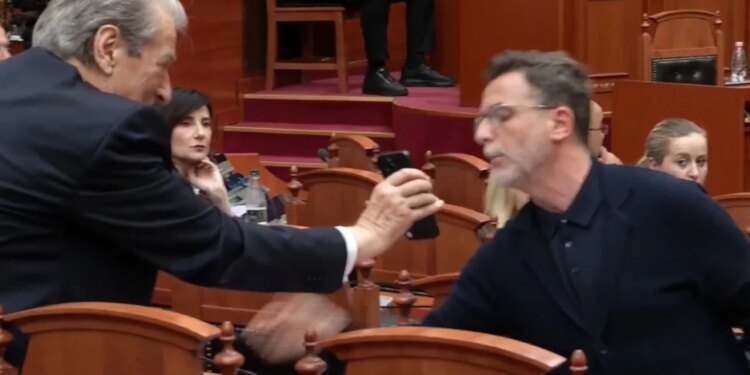 Ekskluzive/ Replikat në Kuvend: Pse Erion Braçe i shkoi Berishës në vendin ku ulet